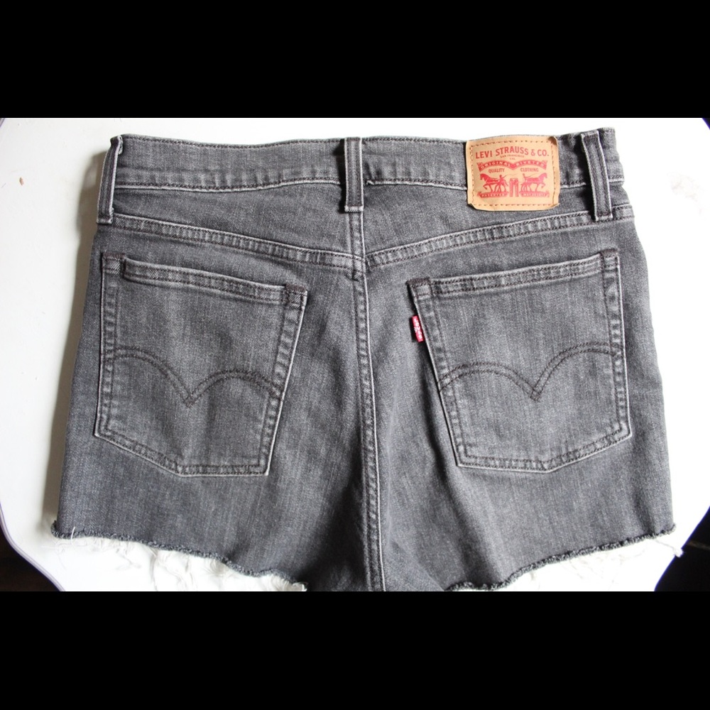 Levi’s Women’s Mid-rise washed black shorts